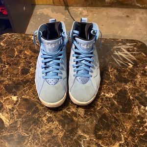 Jordan 7 retro Pantone
